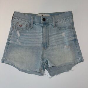 Hollister hi rise shortie light wash distressed‎ jean shorts sz 0/24